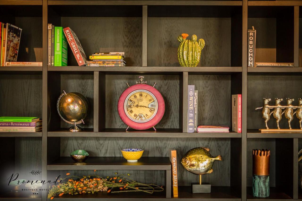 Hotel Residence Promenade Burgas Zewnętrze zdjęcie A bookshelf