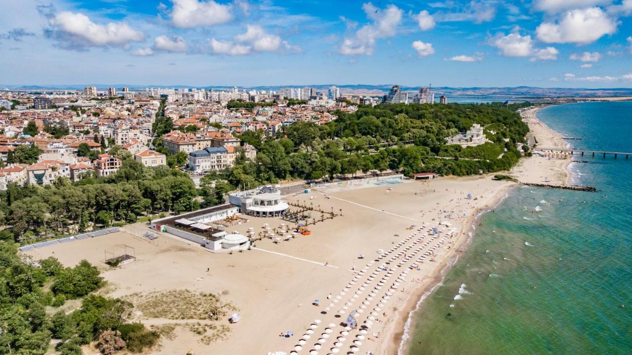 Hotel Residence Promenade Burgas Zewnętrze zdjęcie Aerial view of the beach