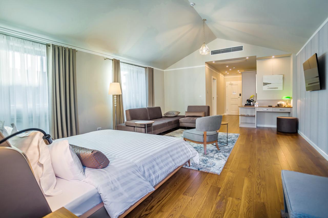 Hotel Residence Promenade Burgas Zewnętrze zdjęcie A typical studio apartment